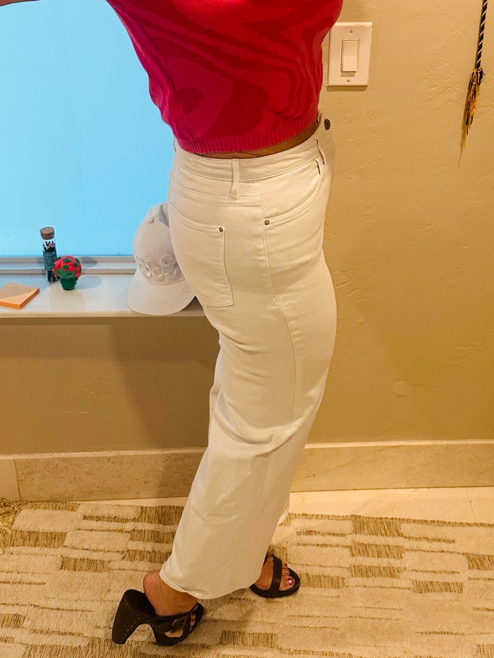 Classic GUESS White Wide-Leg Women’s Ankle Cropped Jeans Size 31 - Picture 2 of 8